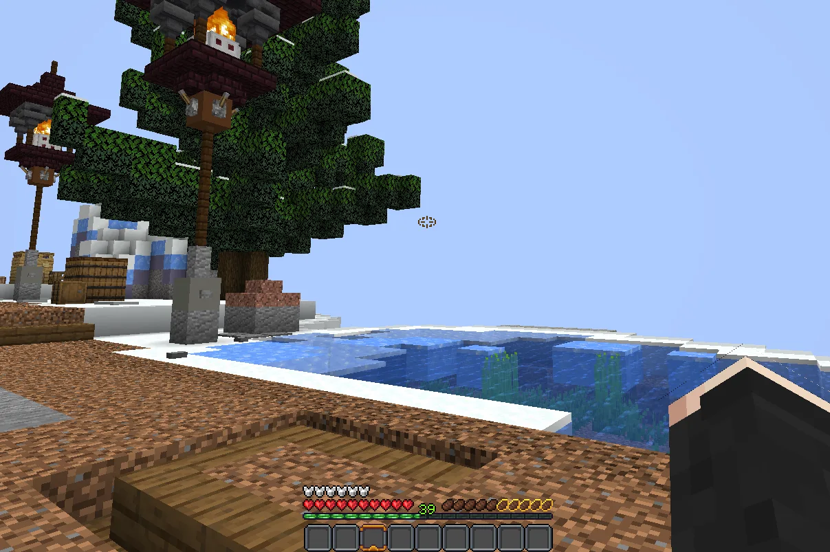 Скриншот игрового интерфейса с модифицированной панелью быстрого доступа в режиме выживания.