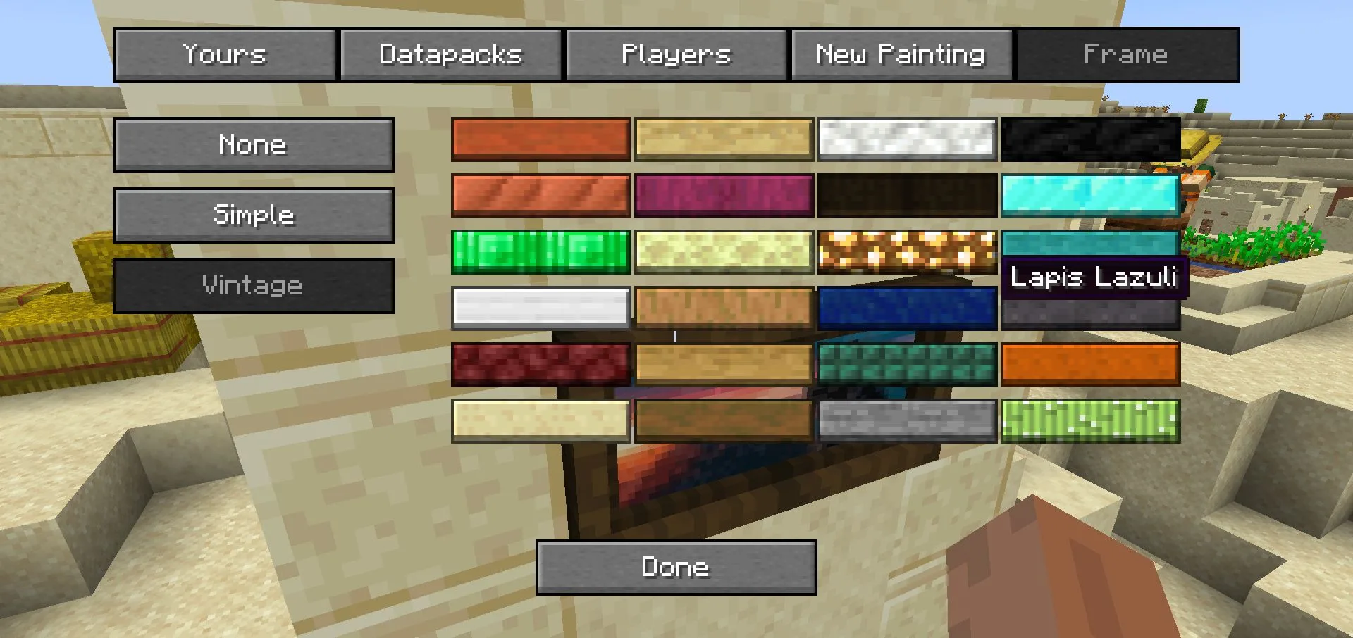 Картины в Minecraft, оформленные в объемные декоративные рамки.