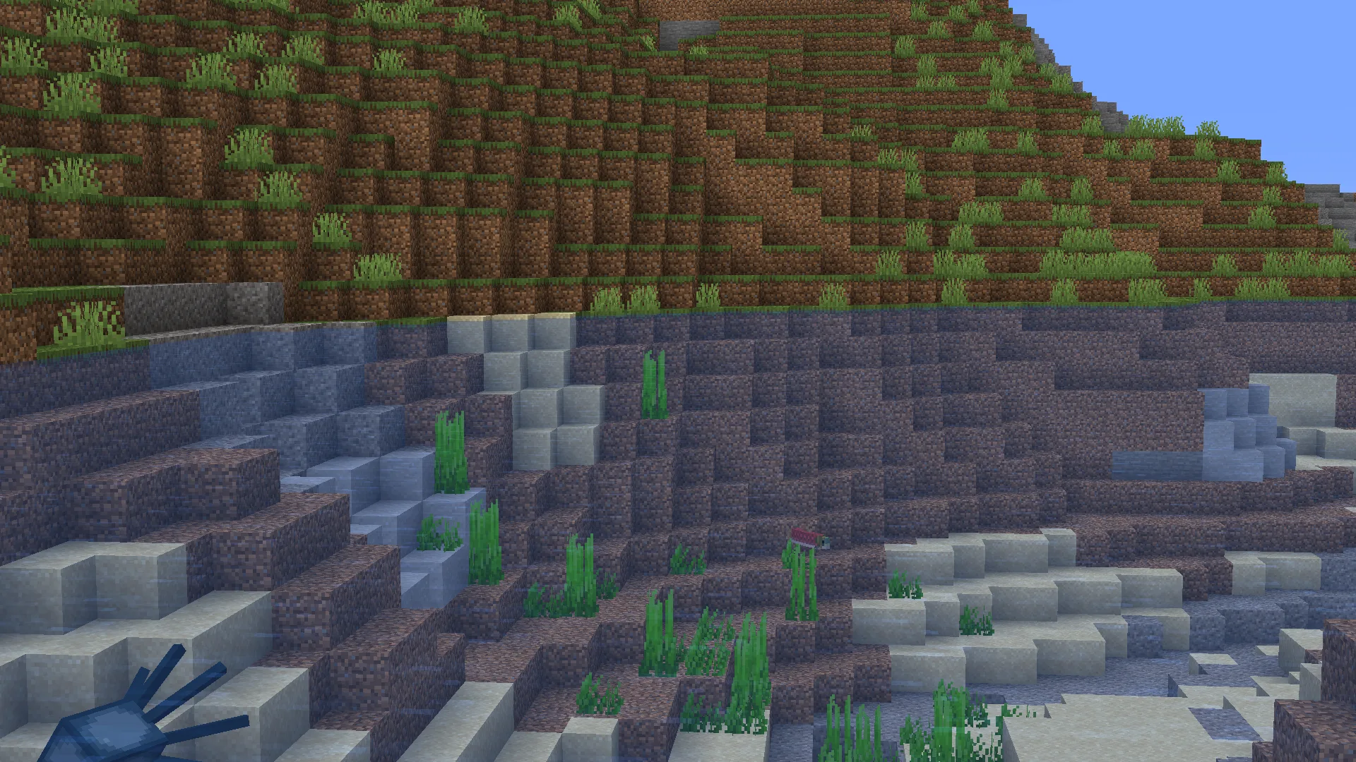 Скриншот модификации Small Items+ с новыми декоративными предметами в инвентаре.