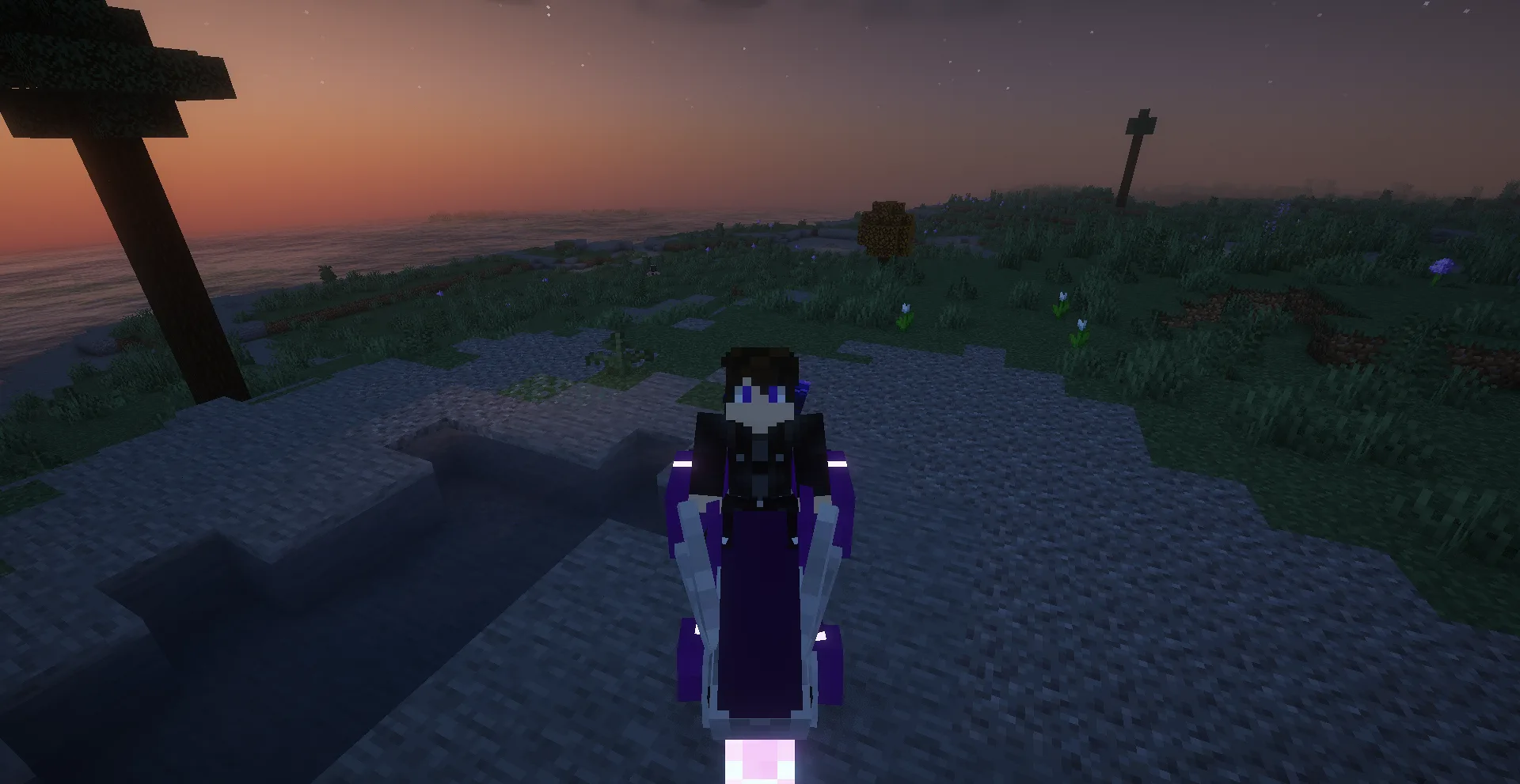 Игрок верхом на покемоне Мирайдоне в Minecraft с модом Cobblemon.