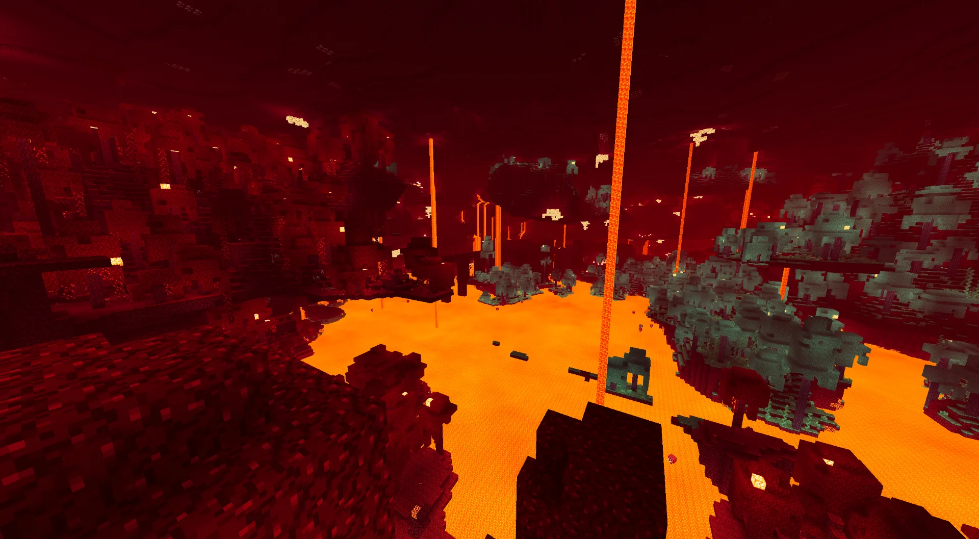 Пиксельный идеальный Незер: багровый и искаженный лес, озеро лавы, крепость Незера вдалеке.