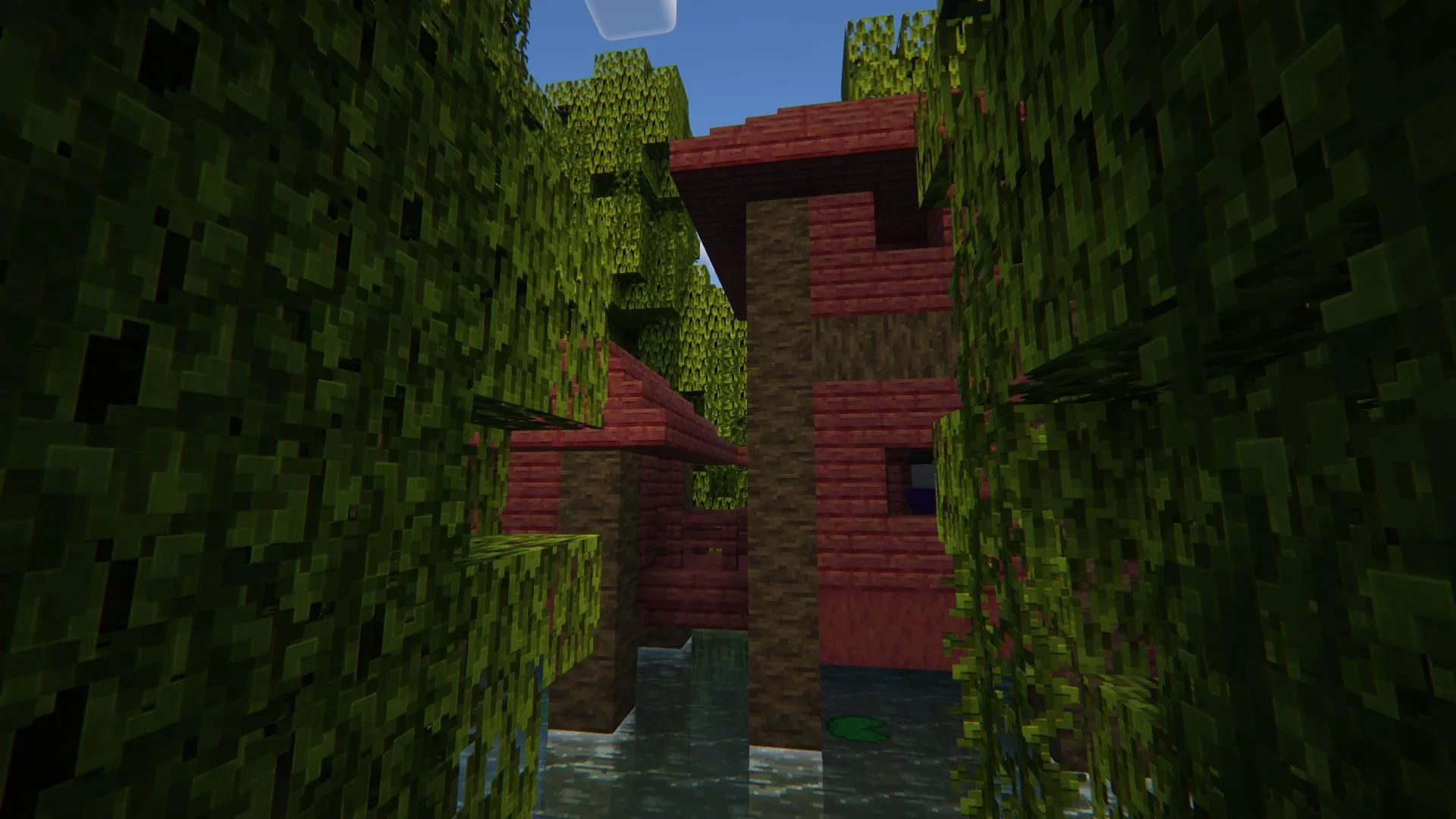 Небольшая хижина из мангрового дерева в стиле Minecraft.