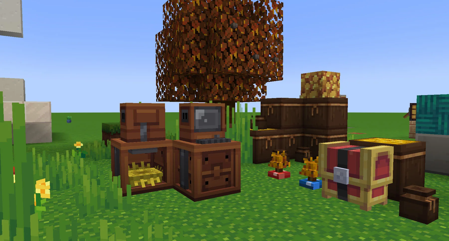 Набор декоративных блоков из мода Whimscape для Cobblemon: пастбищный блок, мешок с реликвиями, ростки априкорнов и позолоченный сундук.