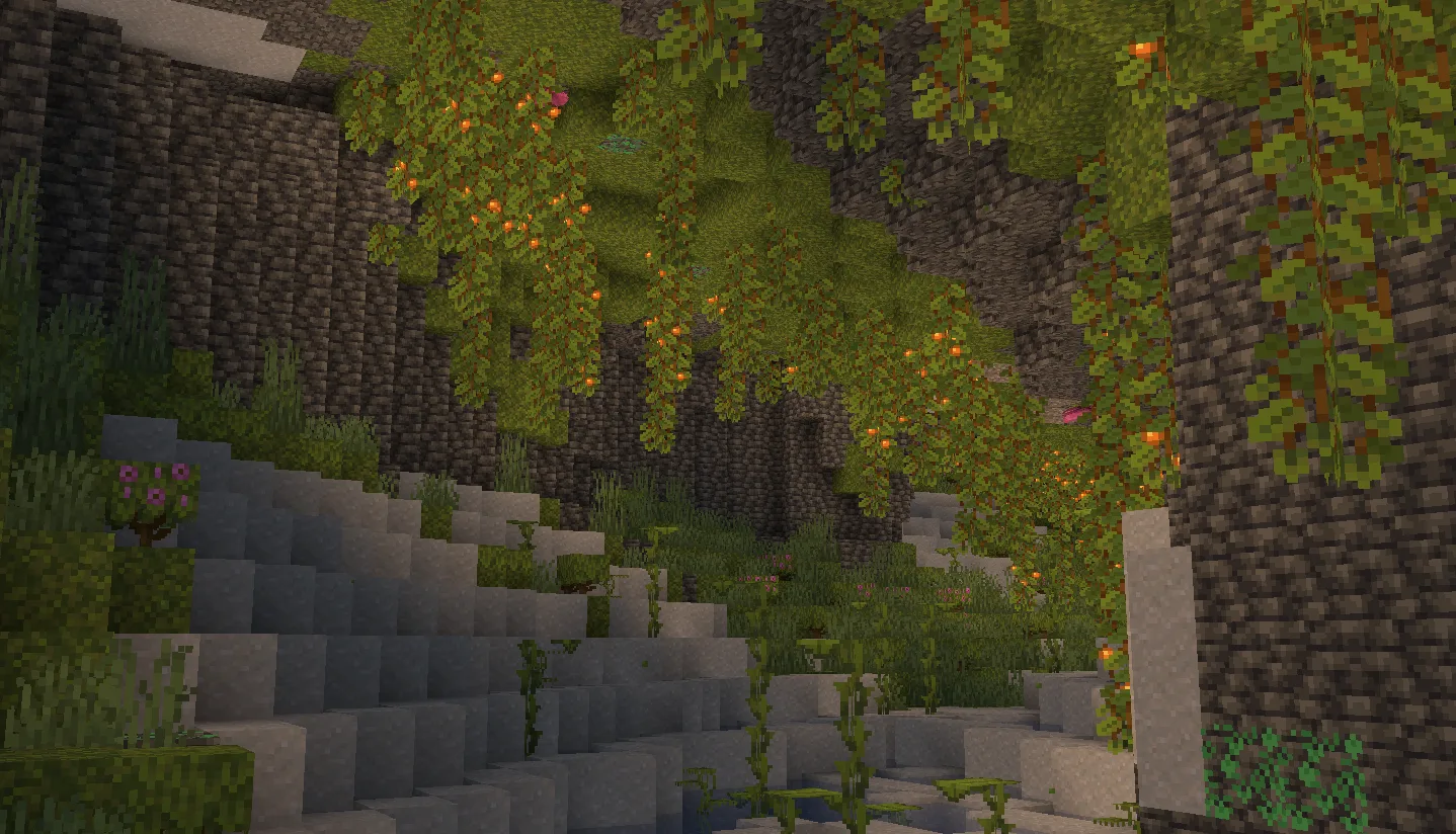 Пышная пещера в Minecraft с шейдерным освещением.