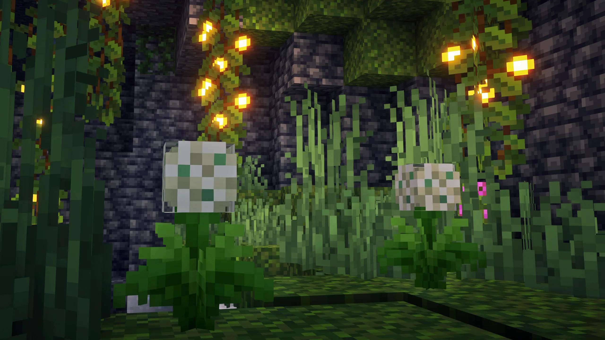 Игровой предмет «Целебная трава» (Revival Herb) из мода Cobblemon.