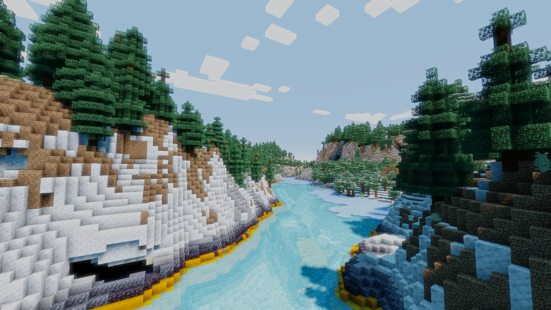 Замерзшая река в полдень.