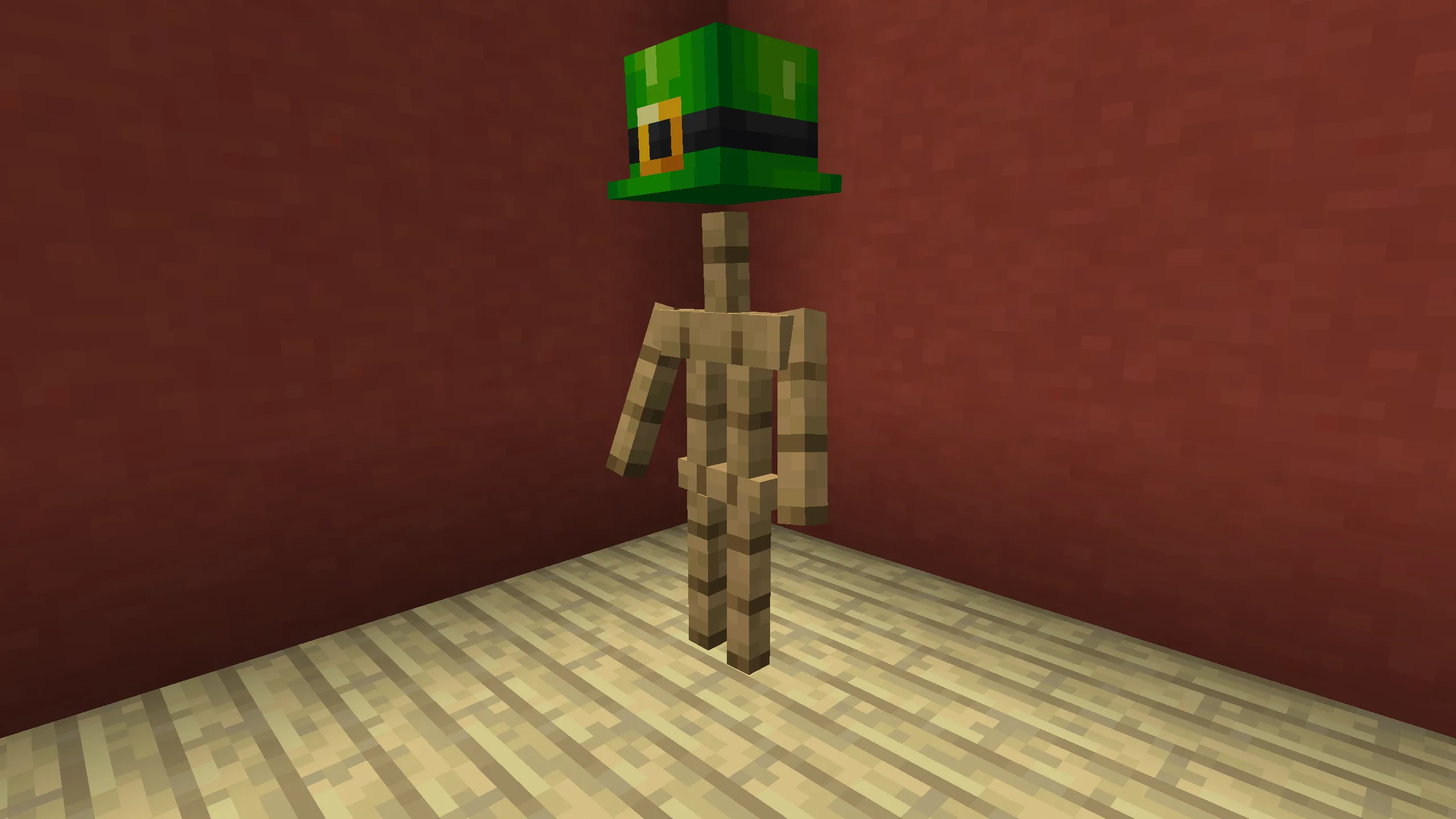 Шляпа суеверий из мода Artifacts, увеличивающая уровень зачарования «Добыча».