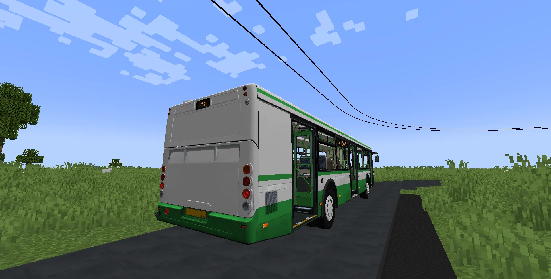 Автобус ЛиАЗ-5292.00 с работающими дисплеями в Minecraft.