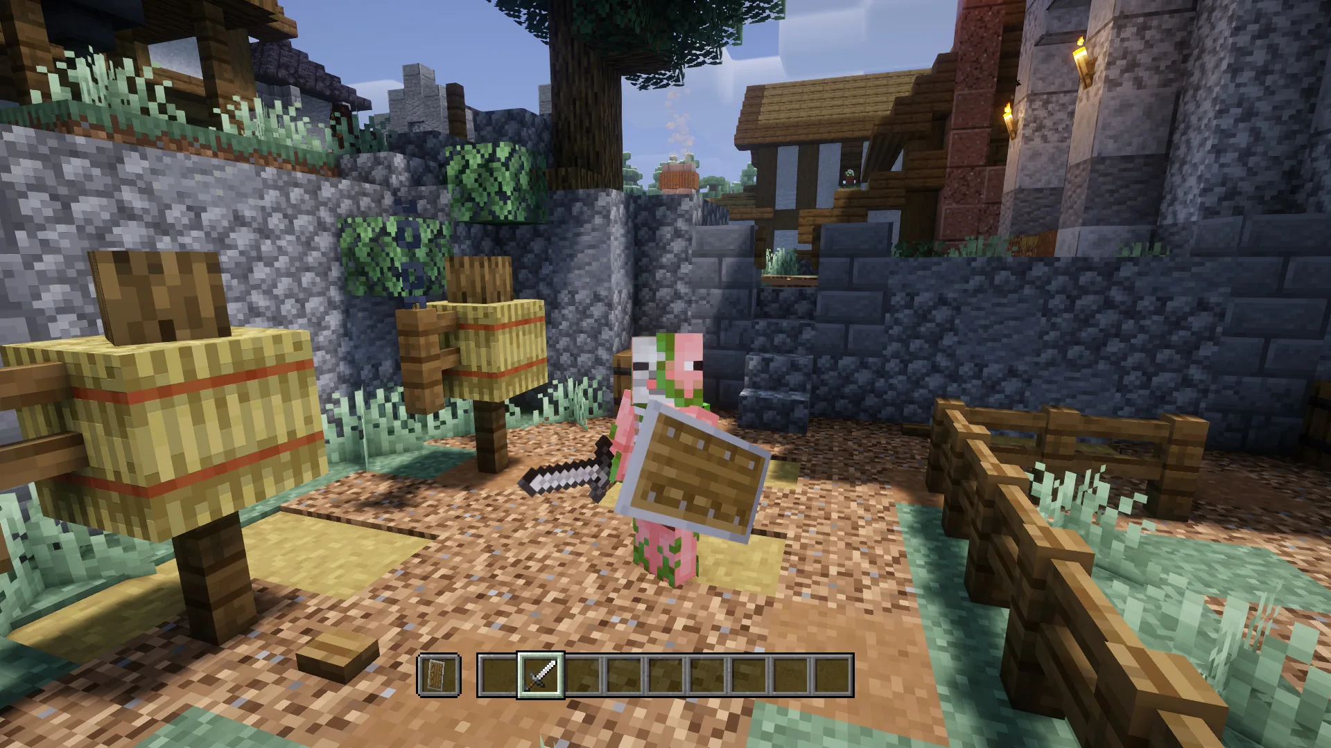 Персонаж в Minecraft держит щит сбоку в режиме от третьего лица.