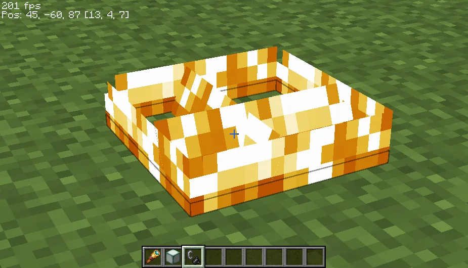 Minecraft-мод See Through Lava And Water: уменьшенная высота огня для лучшей видимости в первой версии.