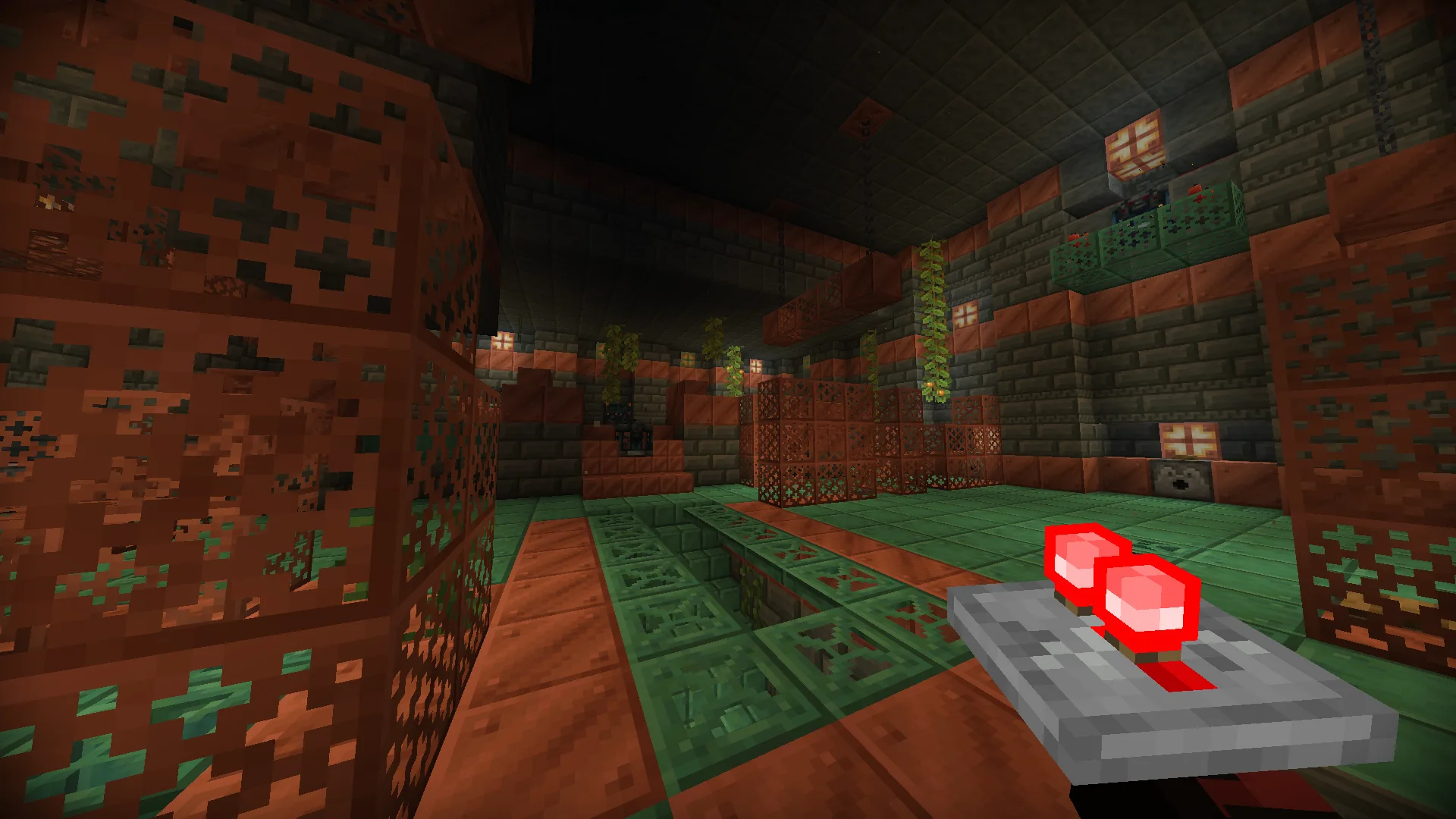 Игрок держит в руках повторитель из мода R&V Torches.