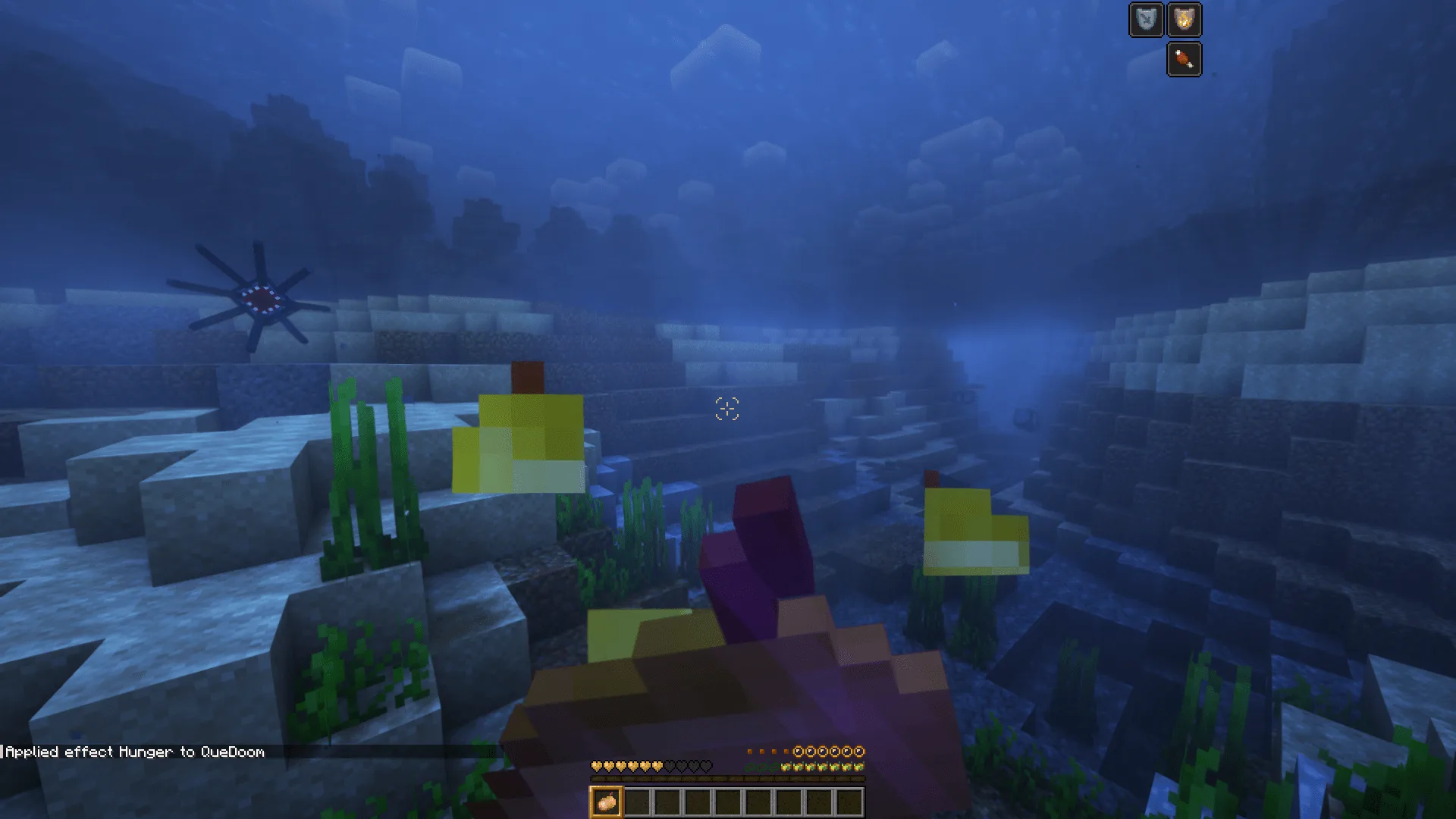 Утопленный QueDoom в озере из кальмаров в Potatopack