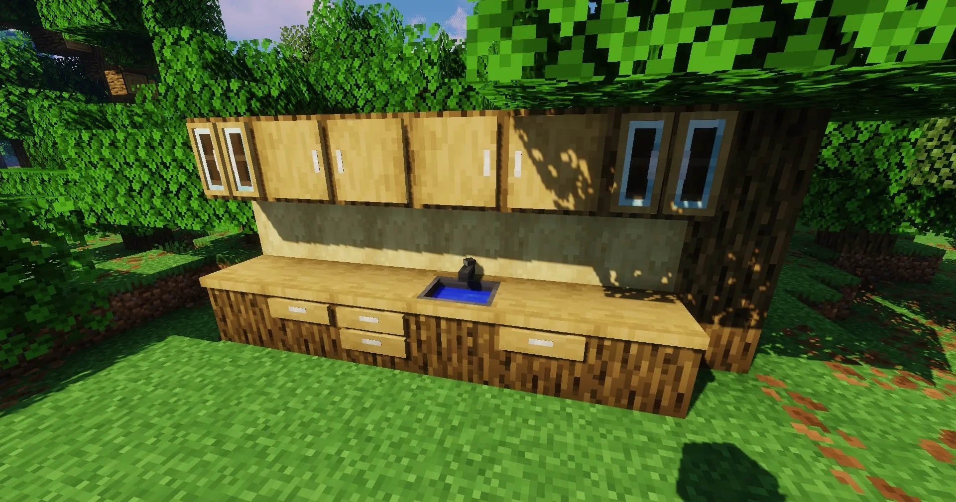 Столешницы из мода Macaw's Furniture в Minecraft.