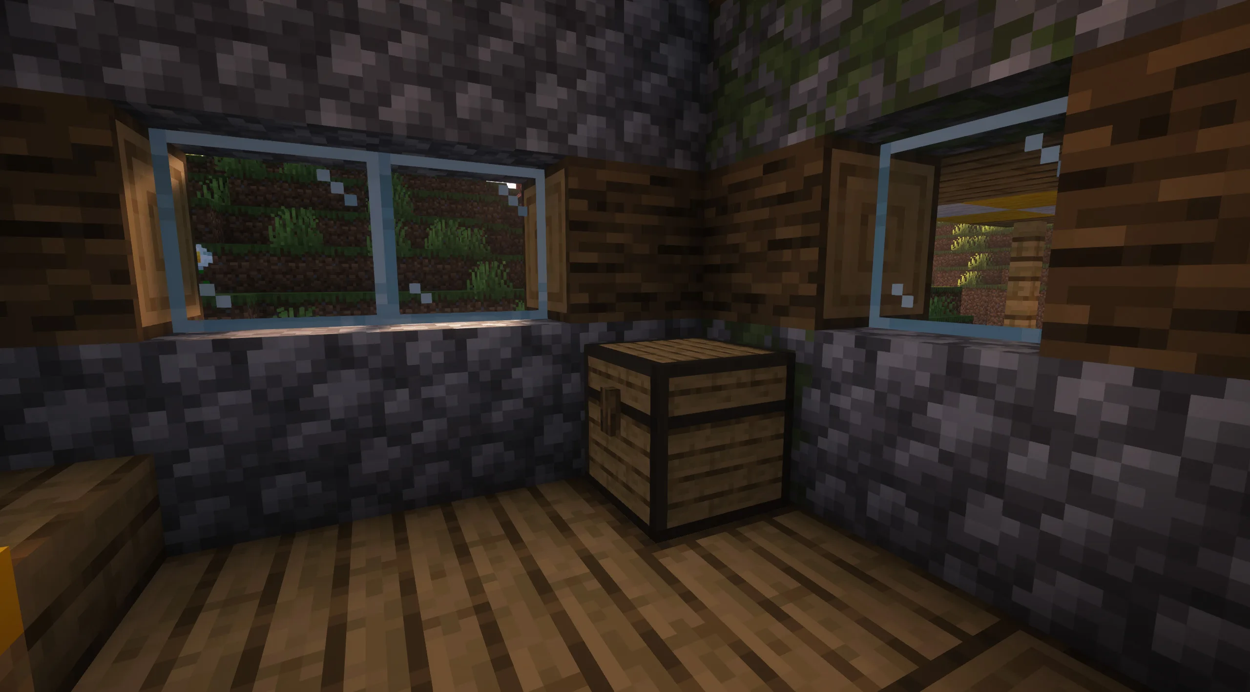 Текстура реалистичного сундука из Minecraft.