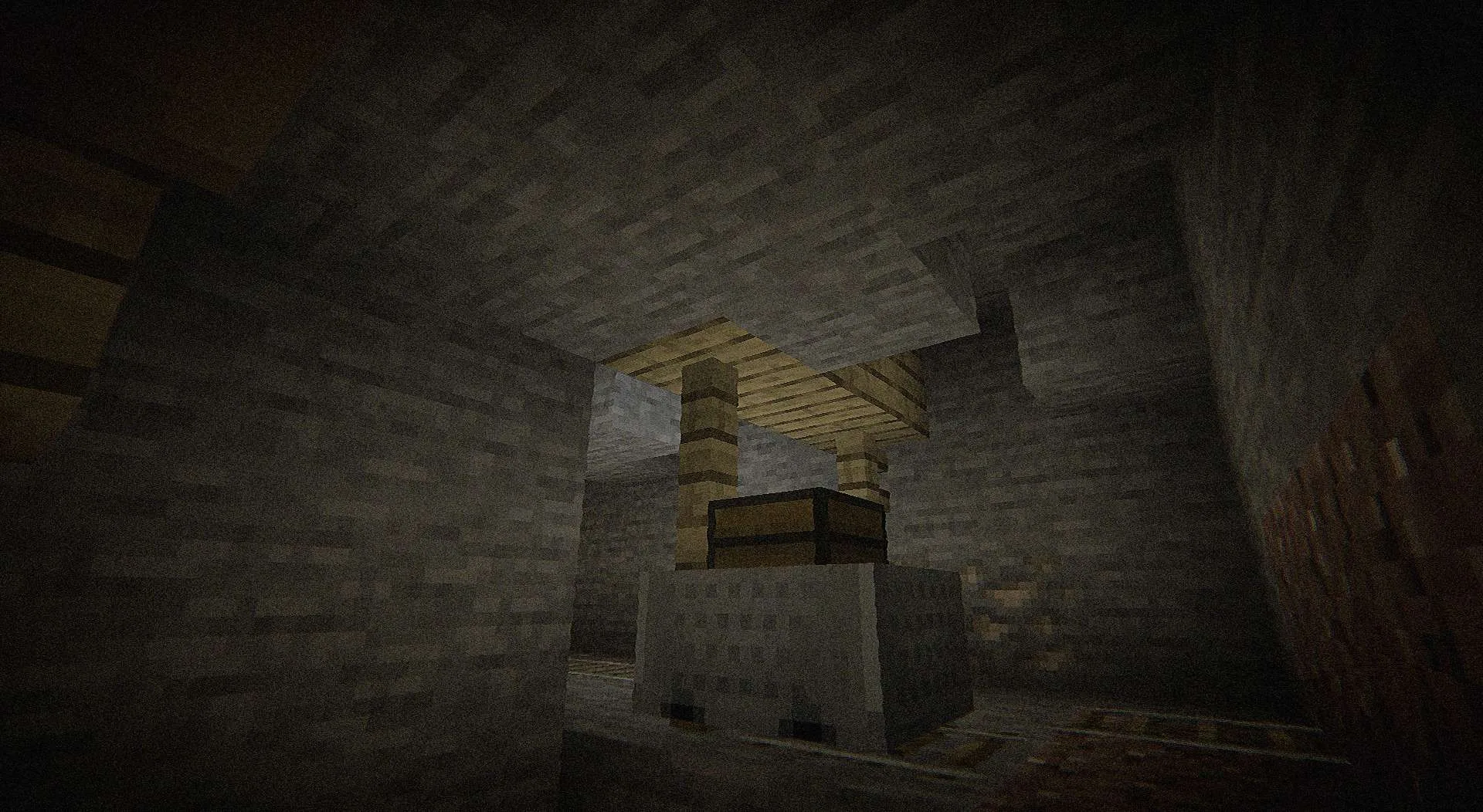 Шахта в Майнкрафте, холодная и сырая.