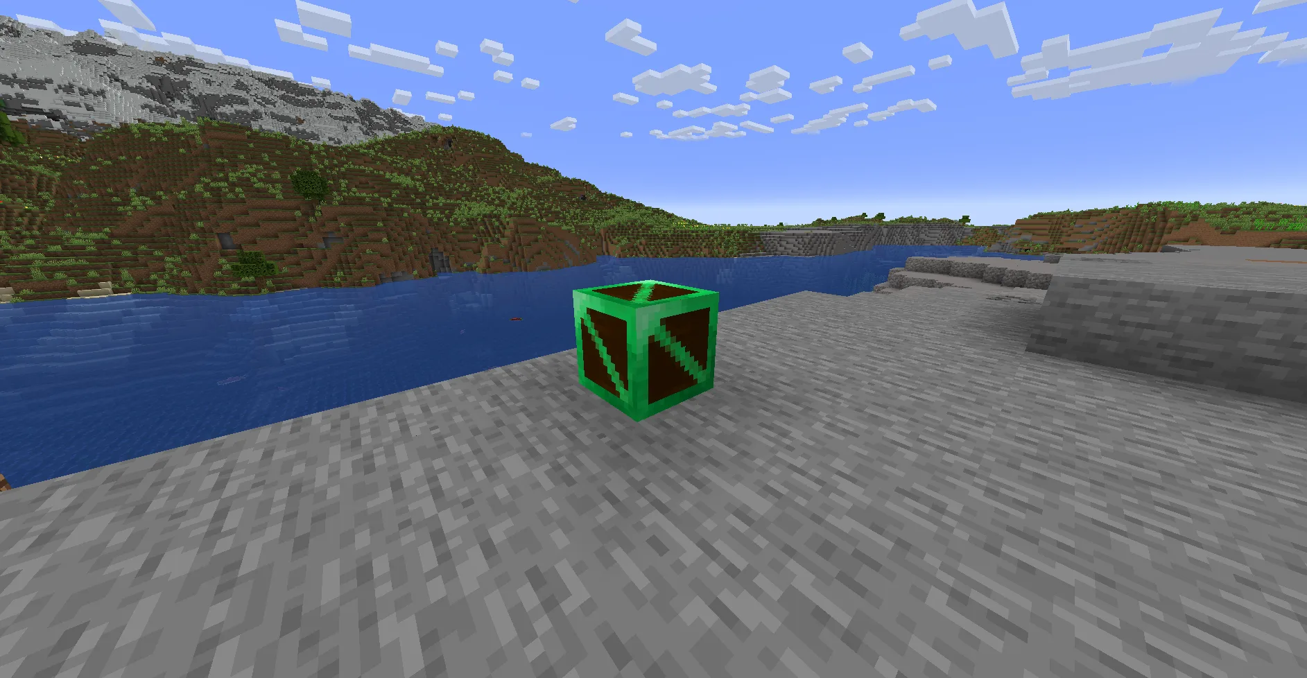 Изумрудный ящик из мода Crates Mod