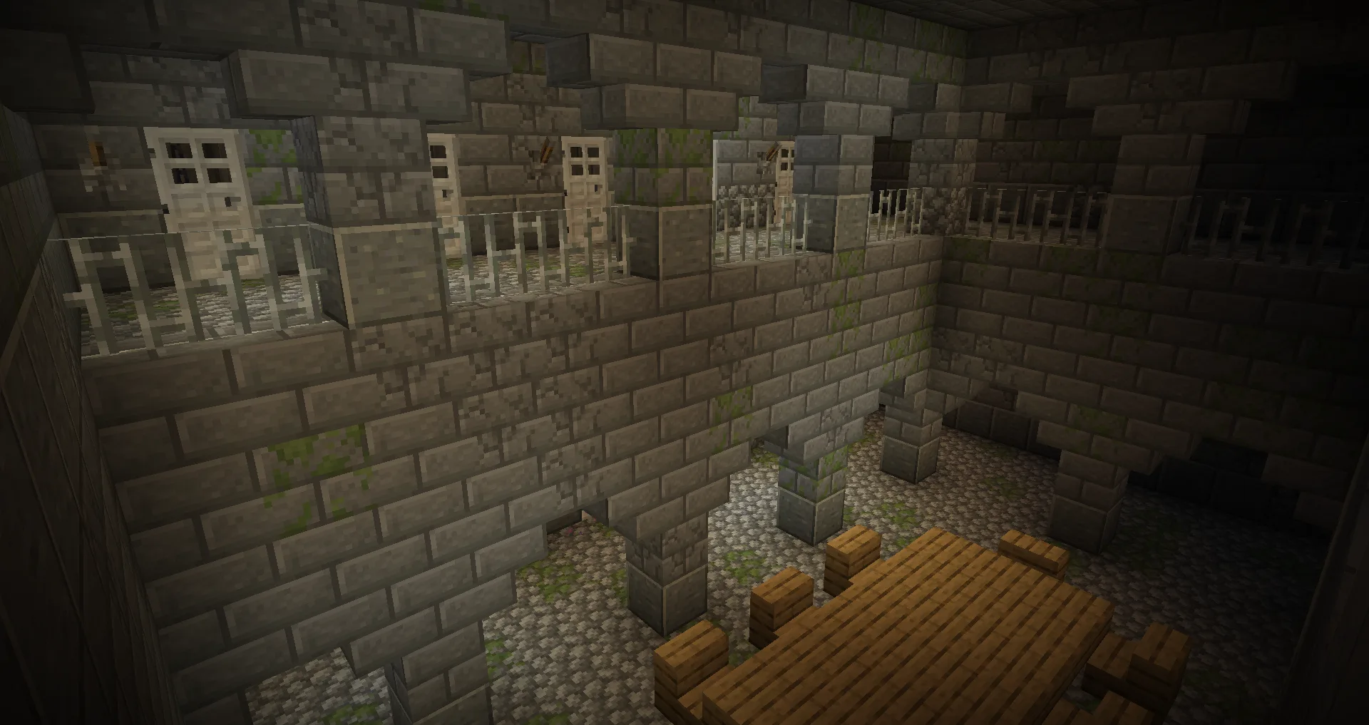Камеры тюрьмы и комнаты стражи в обновленной крепости Dungeons and Taverns.