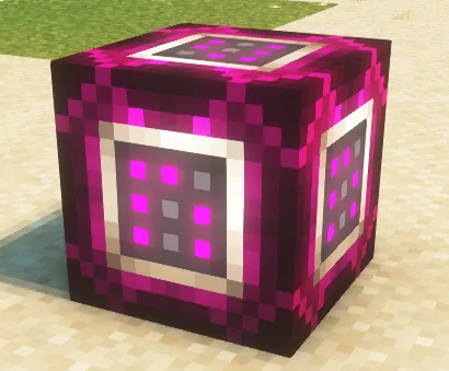 Структурный блок в режиме сохранения с шейдерами Complementary Reimagined.