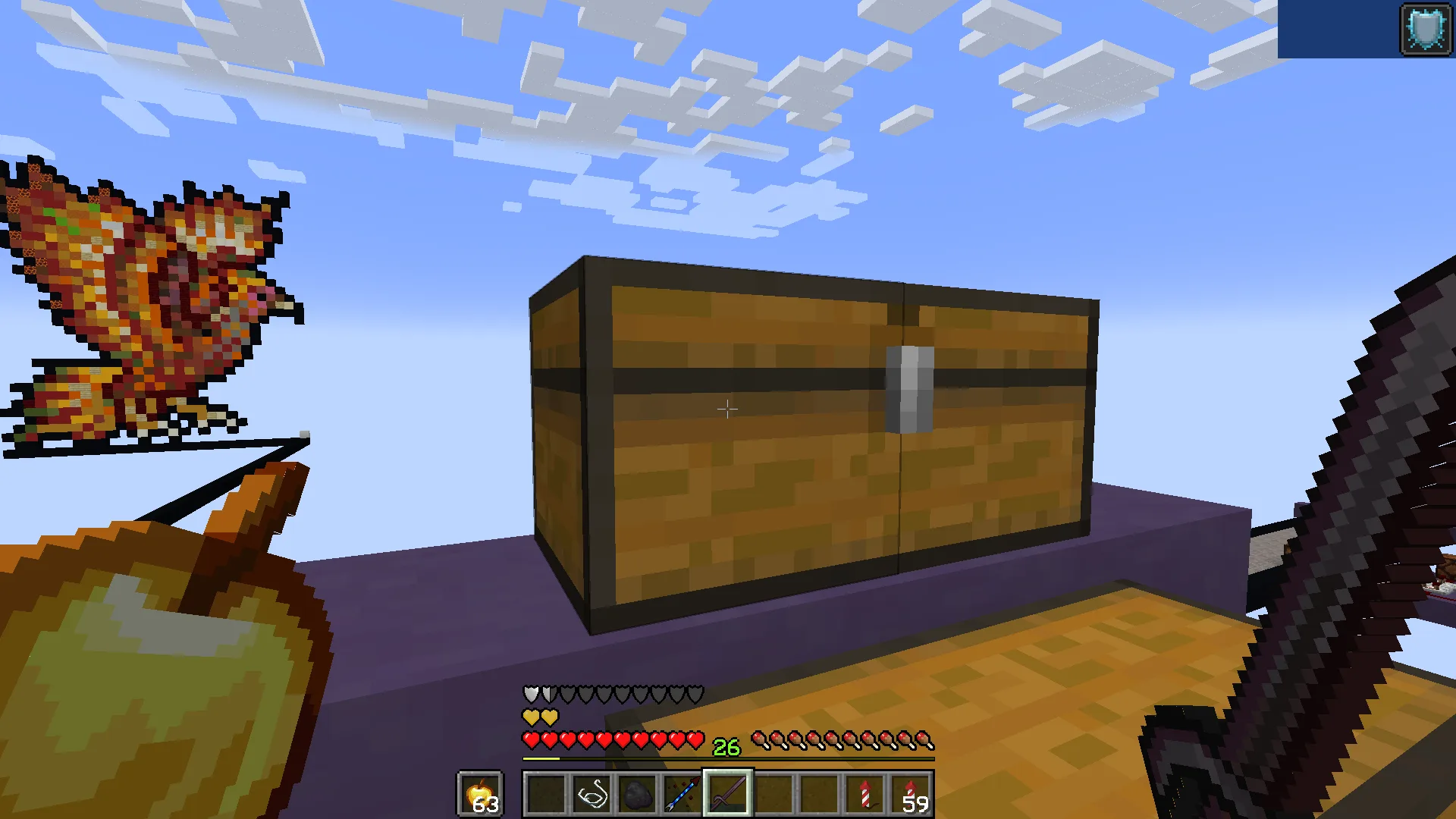 Интерфейс Minecraft с увеличенными иконками предметов в инвентаре.