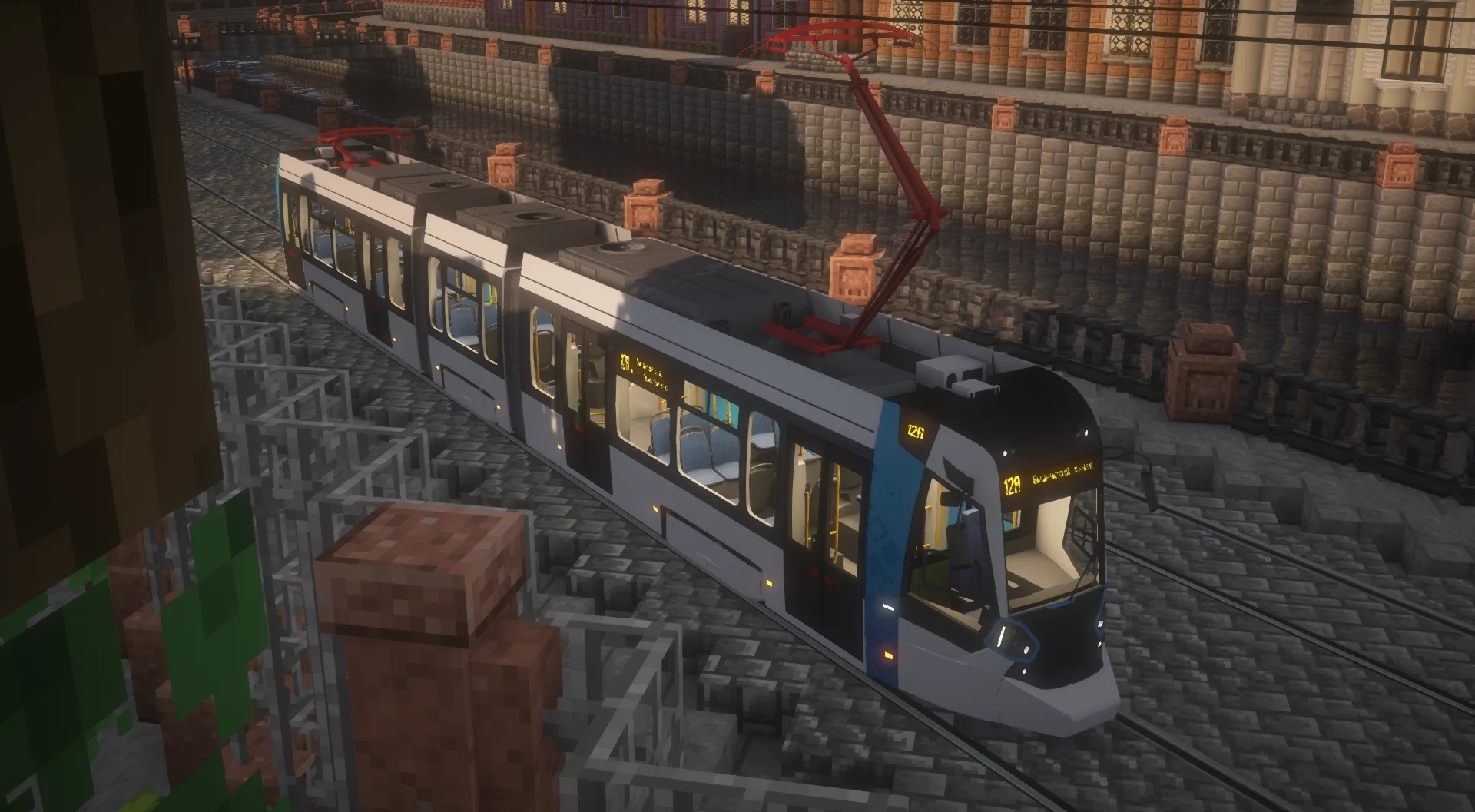 Трамвай Stadler Metelitsa из ресурс-пака [MTR/NTE] World Tram pack для Minecraft.